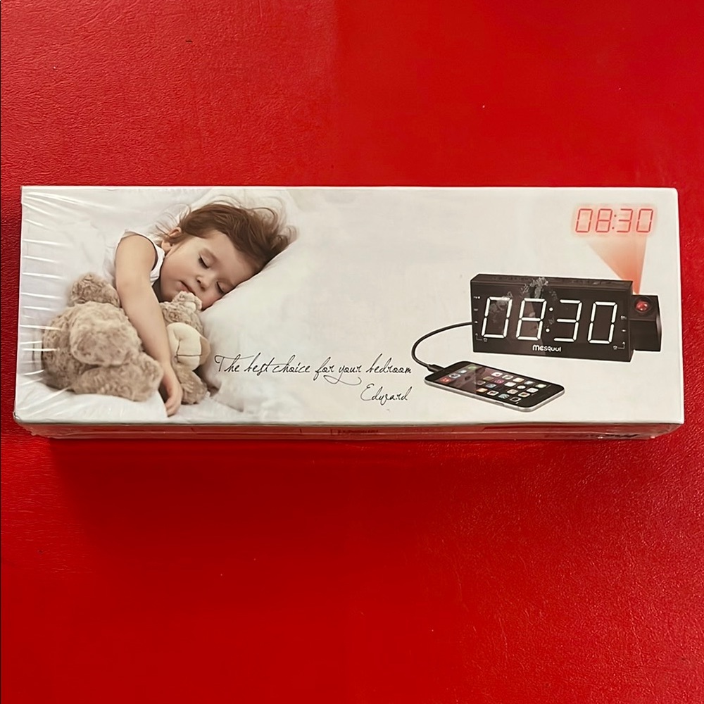 Mesquul Projection Alarm Clock AM/FM Radio w/ USB Charging Dual Alarm Snooze